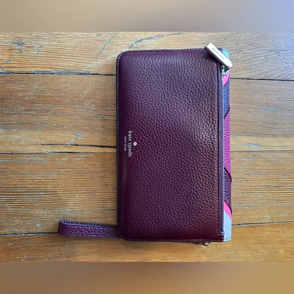 NWOT Kate Spade Kourtney Chevron Medium Clutch Wallet Wristlet - Picture 5 of 6